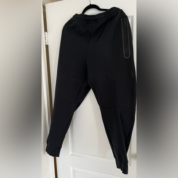 Nike Tech Fleece Joggers - 2X MENS/ Black - Picture 2 of 3
